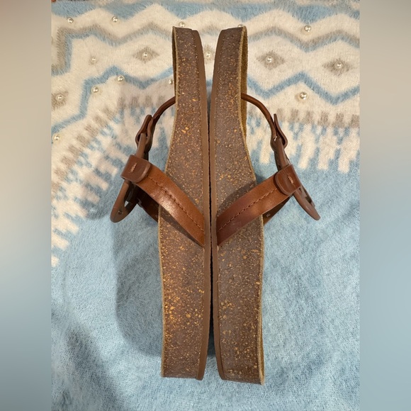 Tory Burch Tan Textured Surface - Picture 4 of 13